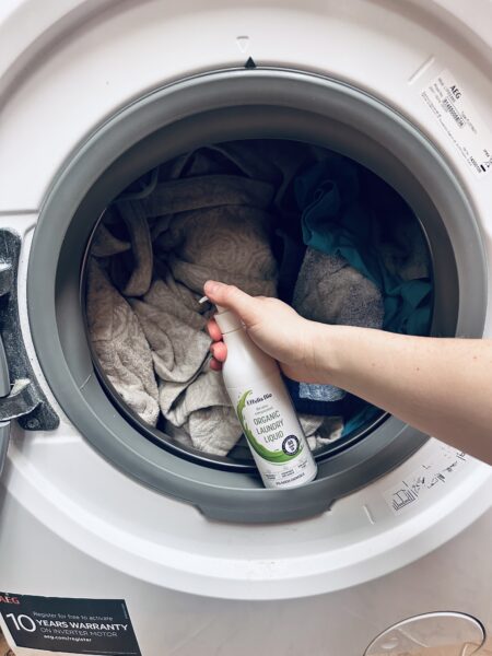 Effelis Bio pesugeelid